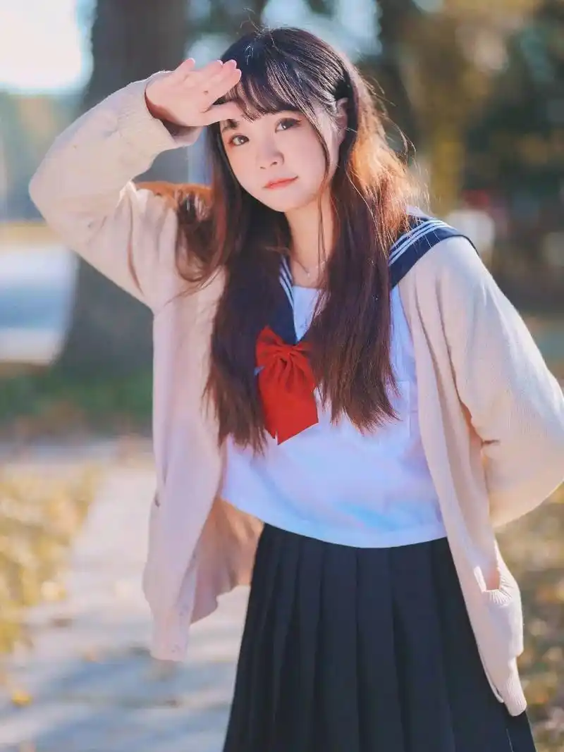 日系摄影  #jk制服  #杂志封面   可爱吗?不可爱我 - 抖音