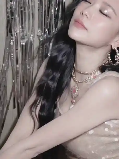 王霏霏studio的微博视频