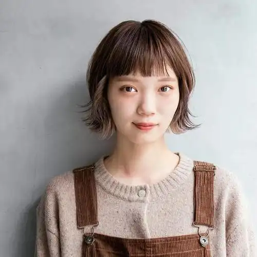 春季果然最适合短发,跟袁泉一样剪短发,显脸小还高级