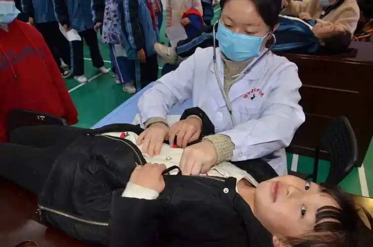 健康助力"双减"——砂子塘东澜湾小学2021年秋季学生体检_年级_陈金花