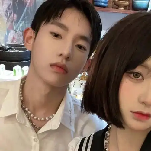 情侣头像|真人系列情头_网易订阅