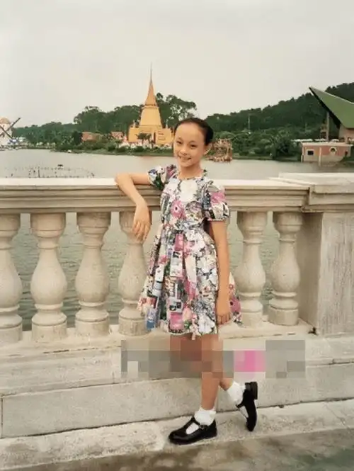 照曝光,大脑门超级萌,真是女大十八变越变越好看_邓超和_娘娘_照片