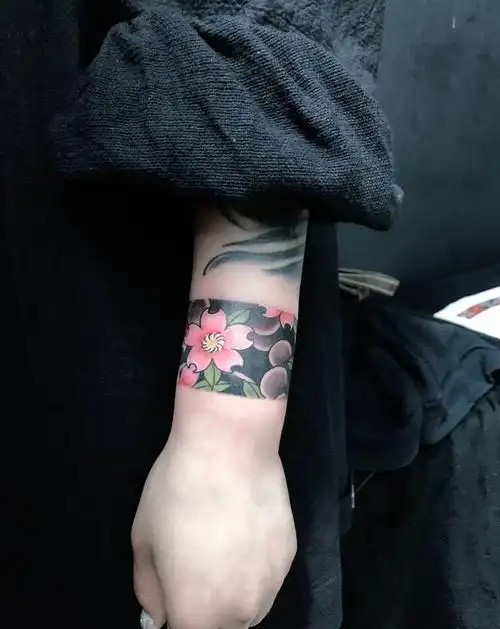 臂环纹身图片_手臂老传统纹身图案