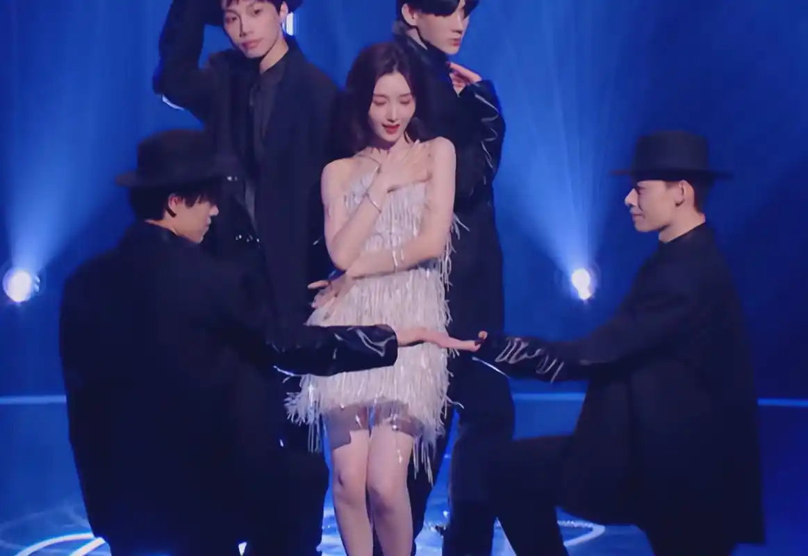 毛晓彤这舞蹈太美了,身材妖娆不愧是你 #毛晓彤