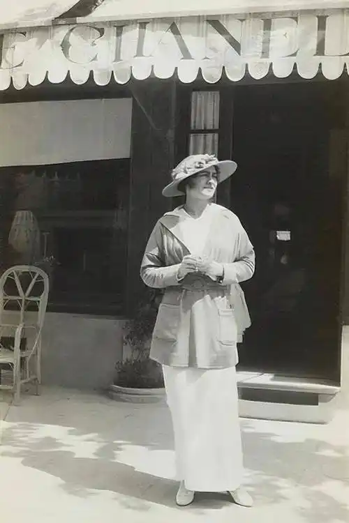 香奈儿秋冬大秀王一博喜欢的贝雷帽谁不想要啊