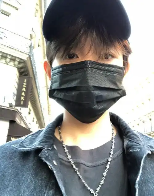 王源十八岁生日tfb0ys齐祝福充满正能量的十八岁