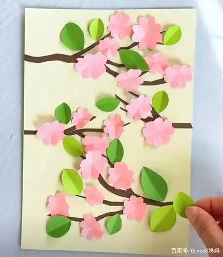 春天,和孩子一起来做这幅花朵拼贴画