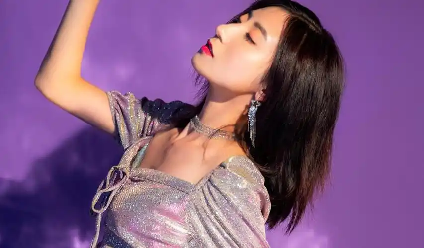 ins超火背景图少女心辣妹性感照片高清壁纸大图