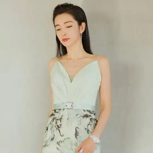 头像女生简单气质