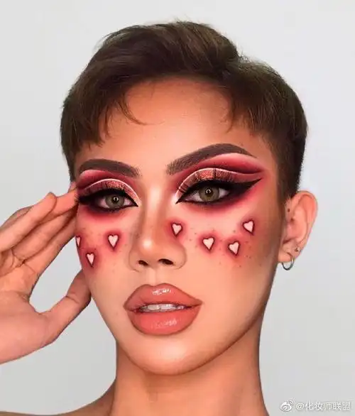 时尚创意妆容分享关注化妆师联盟我们一起变美