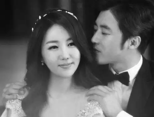 安在旭娶小11岁娇妻 婚礼现场美若电影画面(6)