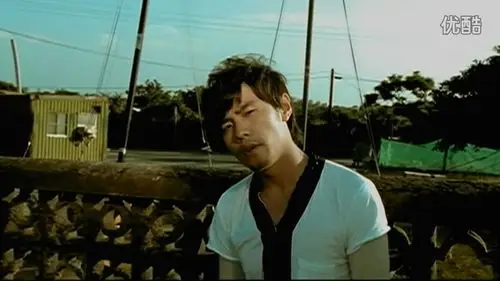 分享到:  4 分钟前  提问者采纳 出自周杰伦专辑《依然范特西》的白色