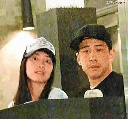 林韦君45岁官宣恋情仍不被祝福,太可惜_男友_许绍洋_作品