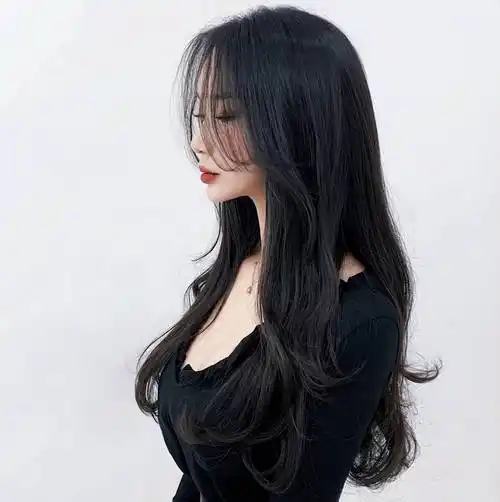 今年春天流行这3款长卷发,时髦减龄还显脸小_发型_弧度_脸型