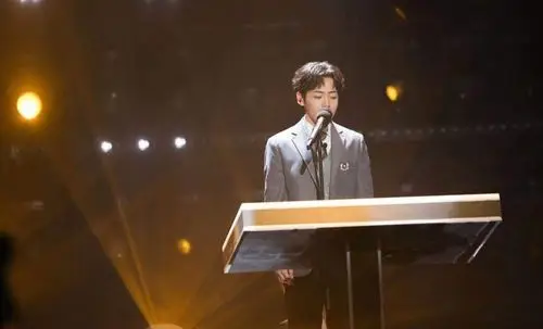 排名第三的是《一起来看流星雨》组的风袖,同时他也是该组唯一晋级的