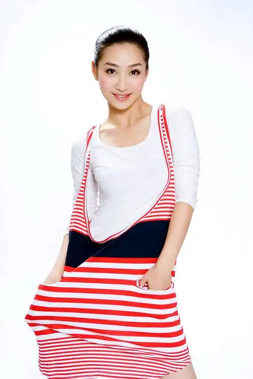 清新淡雅陶昕然