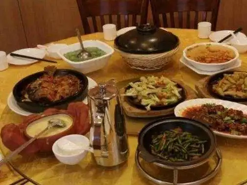 母亲请女友去高档酒店吃饭让女友付钱回家后手机一亮我傻眼了