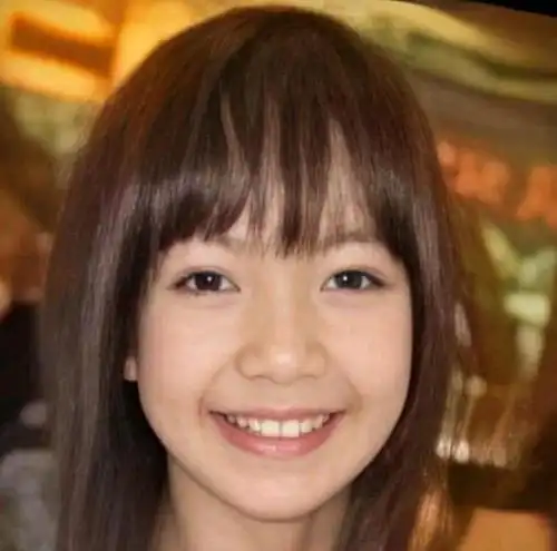 看了lisa的童年照,真的是从小美到大的漂亮姐姐啊,人间芭比!