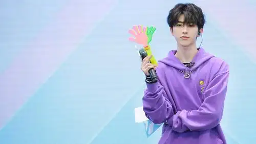 男神蔡徐坤青春有你pd形象