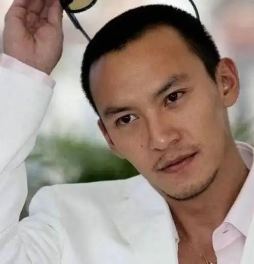 寸头男星颜值大比拼有你喜欢的爱豆吗