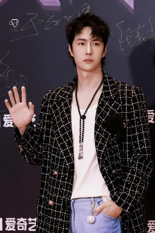 尖叫之夜红毯##王一博 爱奇艺尖叫之夜