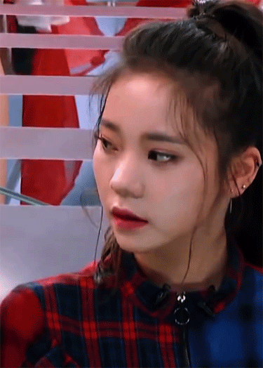 张紫宁.抱图点赞喜欢收藏