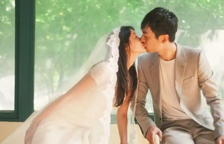 沈佳妮的第一任老公叫什么名字(朱亚文为什么那么爱沈佳妮)_小强知识