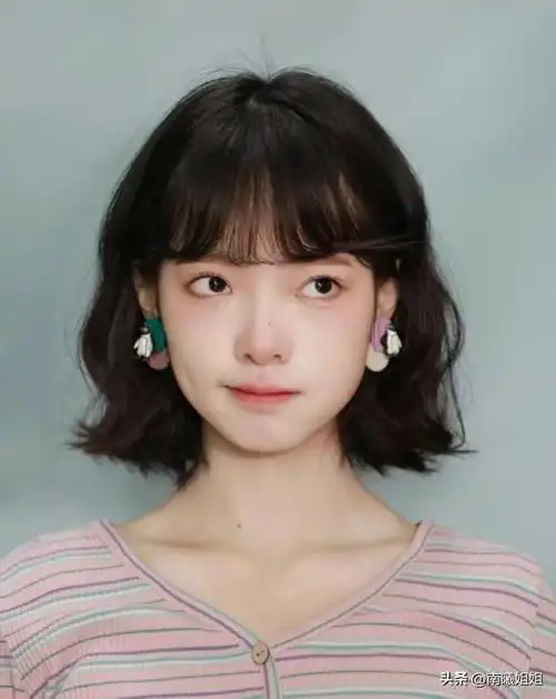 今年"回头率最高"的是这3种"短烫发"!洋气减龄,圆脸也适合