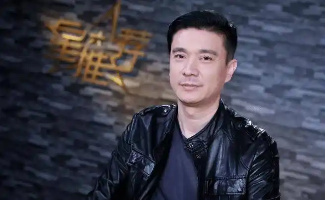 这一个演员属于大器晚成,提起这个名字可能有很多人并不是特别的熟悉