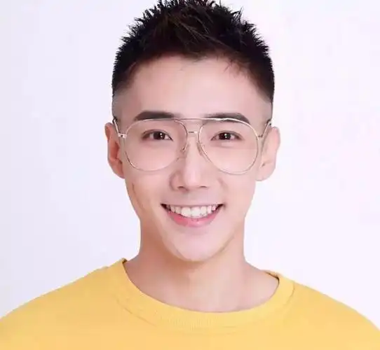 男生夏日3款清爽发型让你一秒钟出门