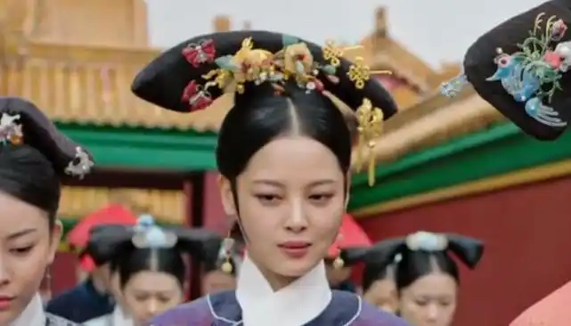 从贵人到贵妃如懿传里的金玉妍换了8个旗头有逗号也有鞋垫