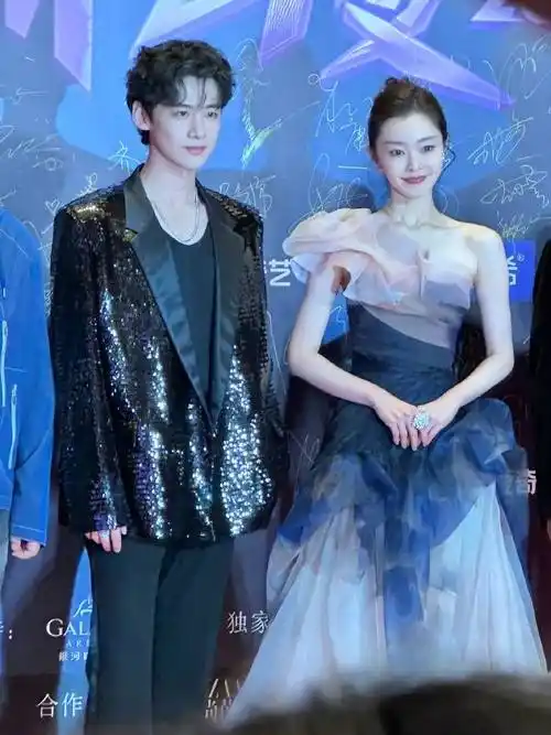 让我们期待着白敬亭和宋轶在未来的表现吧!