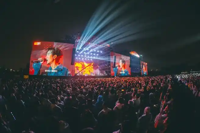 热情不减,伴随着成都的火辣,音乐节全新视觉正式上线,大家今晚玩的