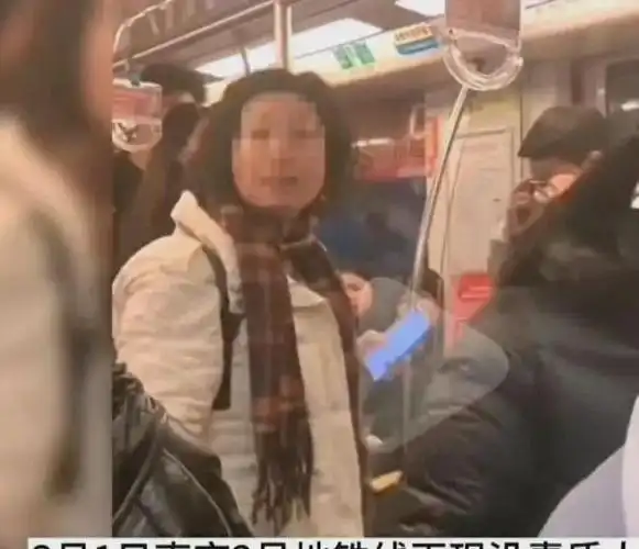 大妈扇人耳光,公安介入结局出乎意料|巴掌_网易订阅