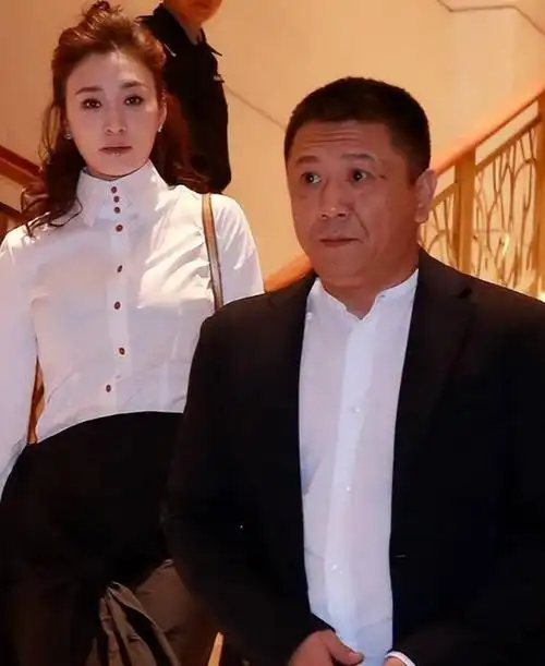 回顾徐梵溪:出道17年不温不火,前男友娶李小冉,如今38岁怎样了