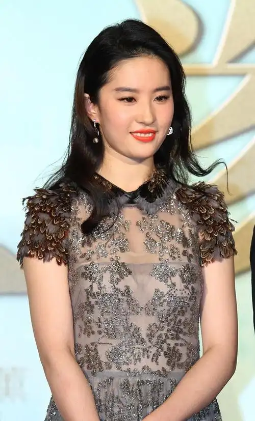 刘亦菲也够不着的男人:揭秘那些女神背后的魅力男神