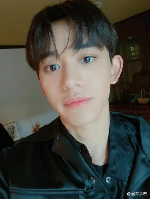 nct黄旭熙未被sm娱乐放弃,组合直播有他身影,他离回归不远了