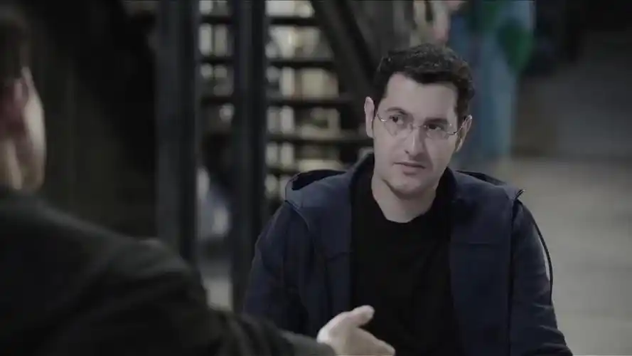 亲爱的热爱的南威和韩商言玩游戏每次都输给老韩怀疑人生了