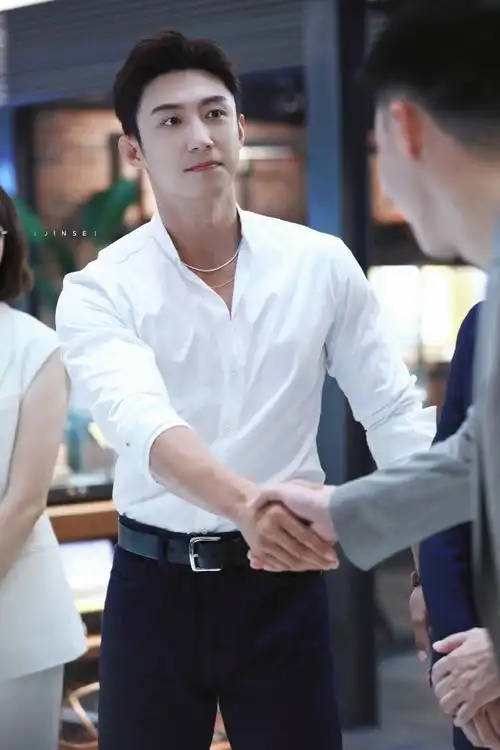 百年灵品牌代言人黄景瑜##黄景瑜济南活动