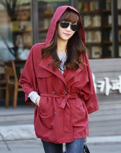 女款红色风衣外套