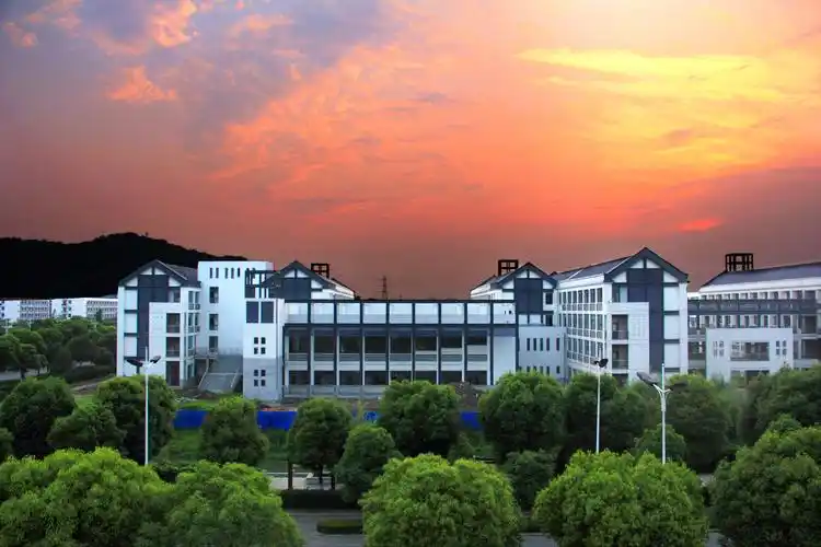 西交利物浦大学