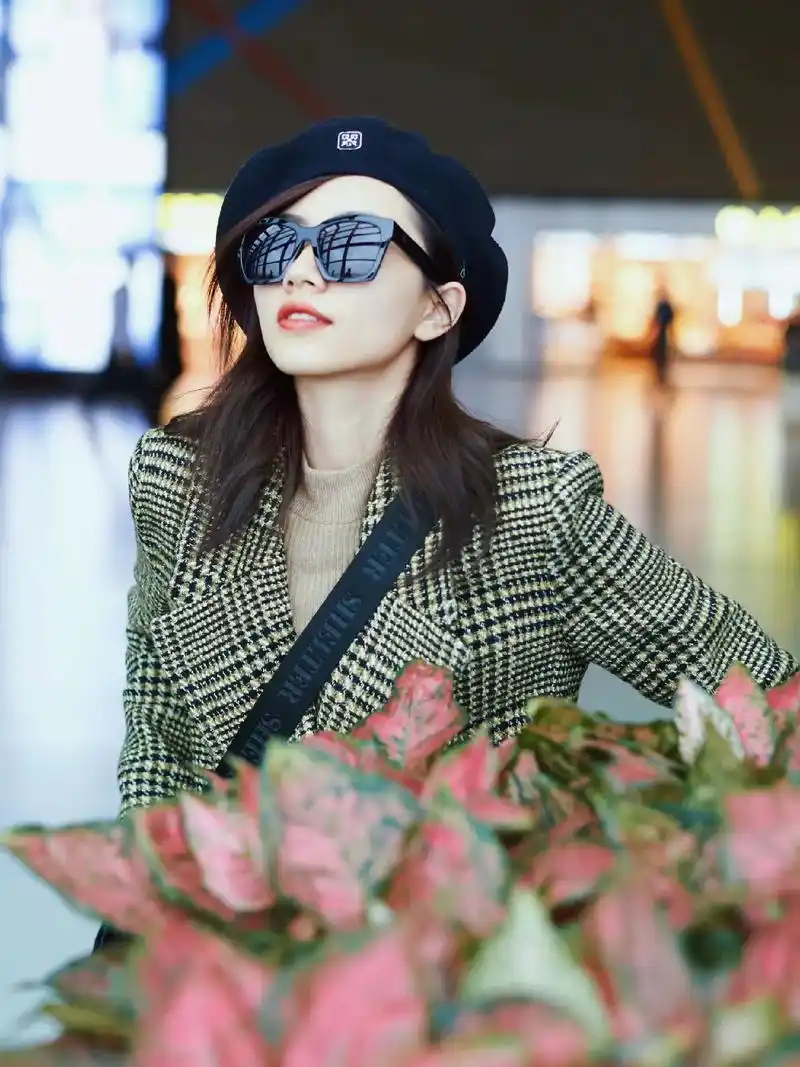 刘惜君 你知道"悬溺"读快了是什么意思吗?——喜欢你06# - 抖音