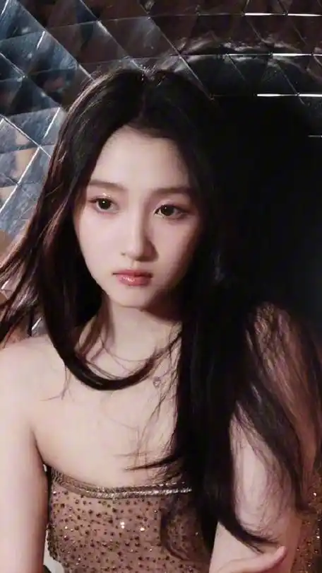 感觉香香软软的～#关晓彤海口#追星阿姨李纳尼的微博视频