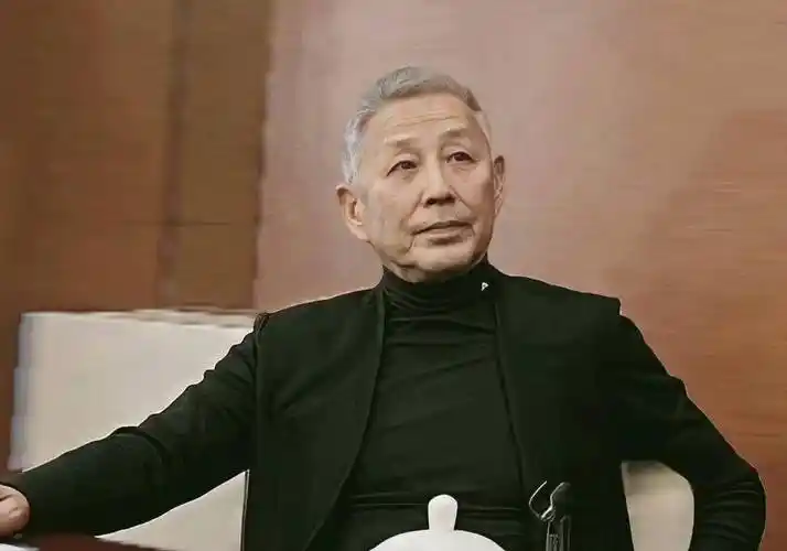 北京这一夜,坐李雪健旁边的陈道明,让所有人见识了他的江湖地位