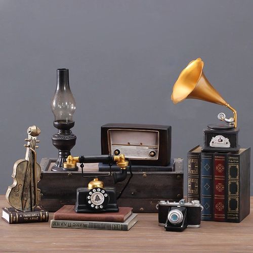 精品好货民国酒吧办公室红酒架小物品欧式怀旧复古摆件留声机珠宝