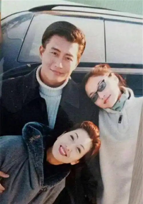 大众女神江珊:四度恋上硬汉,高曙光,靳东是前任,53岁