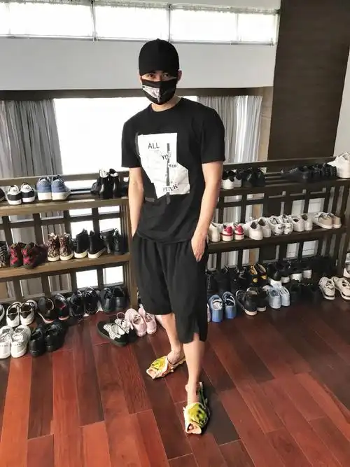 昨晚陈学冬又上了微博热搜