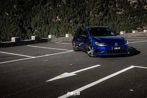 【菲常体验】以r之名 详细体验大众高尔夫r