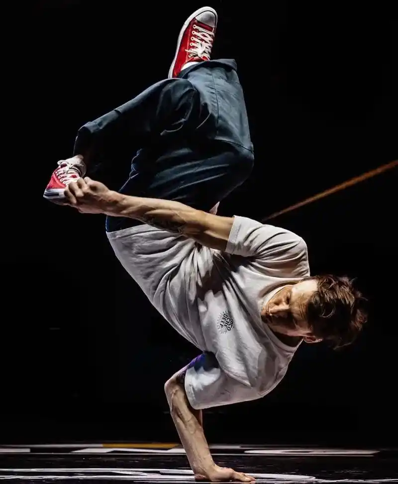 breaking超帅freeze头像来了.#街舞壁纸 #街舞 - 抖音