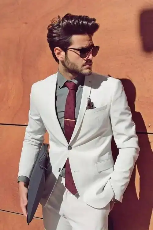 穿西装的男人才是世界上最毒的药